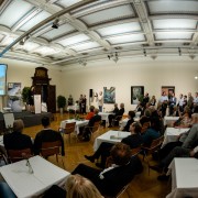 Zahlreiche Gäste aus Politik, Verwaltung und NGO-Szene feierten mit uns